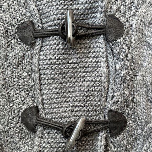 LOFT Gray Cable Knit Cardigan Toggle Closure Cozy Sweater Size Medium - Picture 5 of 10